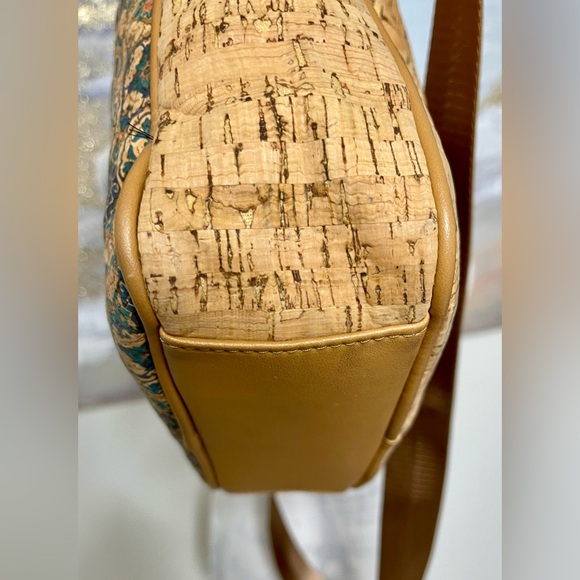 CORK Crossbody Bag from Portugal, camel colors with blue pattern - Picture 5 of 12